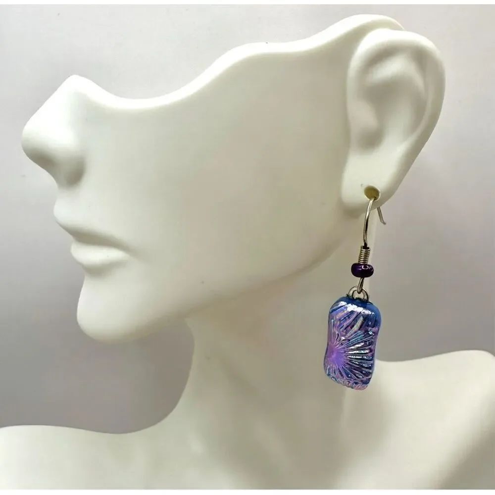 Blue dichroic Glass earrings - Picture 5 of 8